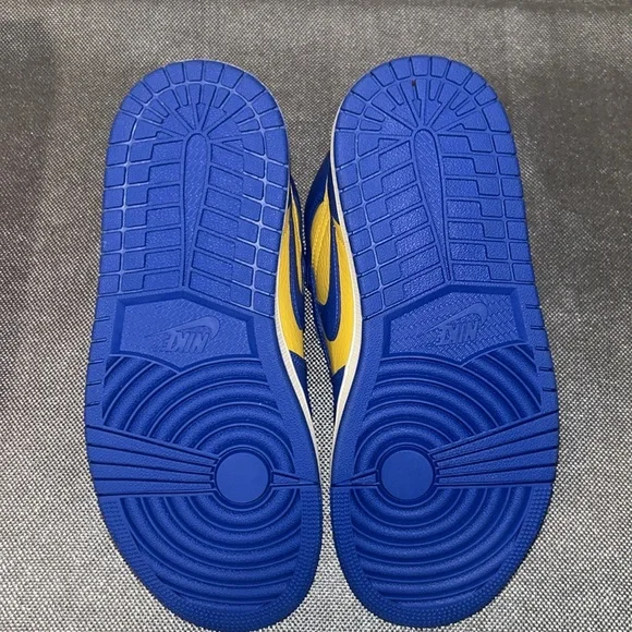 Brand New Jordan 1 Reverse Laney size 6.5W/5M - Picture 5 of 9